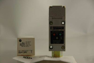 New 4 allen bradley 802PR-LBAA1 switch proximity see