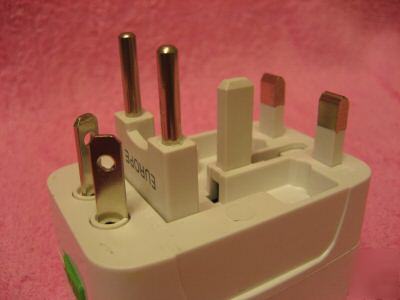 Universal travel charger plug adaptor convertor socket 