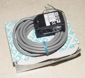 New sick optex photo sensor dm-18TP(e) in box