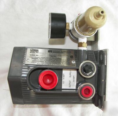 Moore ipf current to pressure transmitter