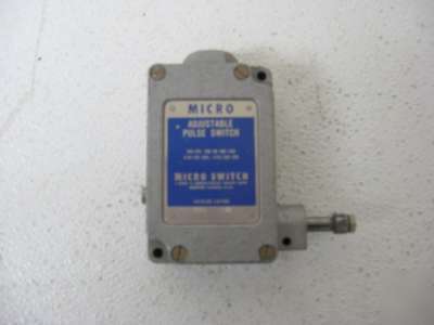 Micro switch adjustable pulse switch cat#1PD1-7-60