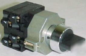 Telemecanique gould selector cam switch XBCD10413M12