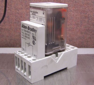 Allen bradley relay 700-HA32Z24 base 700-HN202 700-hsvs