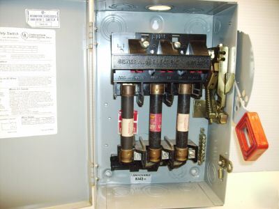 Ge safety switch disconnect TH3361 30 amp fuse 600 vt 