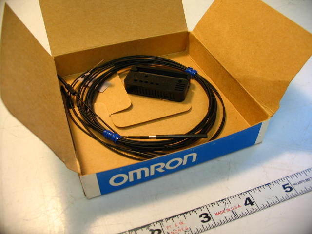 New omron side sensing type, fiber-optic cable E32-T24