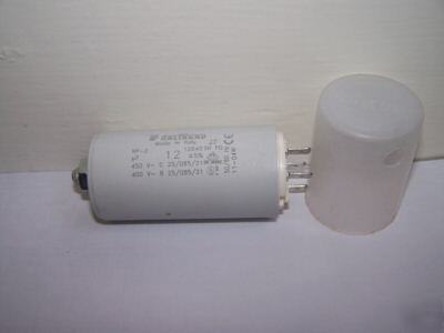 Motor run capacitor 12UF 400/450 volts with plastic cap