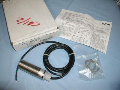 Cutler-hammer photoelectric sensor #E58-30TD250-gl