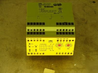 Pilz pnoz 2VQ 24VDC 3N/o 1N/c 2N/o t safety relay