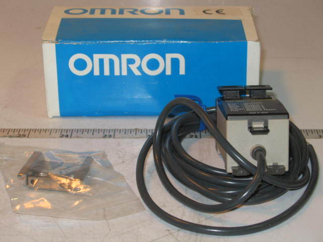 New omron 4 channel fiber optic sensor E3X-NM11
