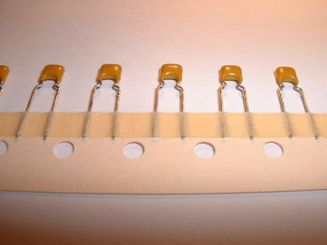 Ceramic capacitor 0.1UF 100NF 100V X7R avx