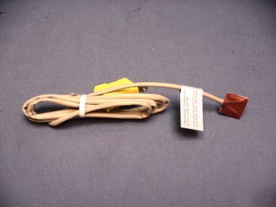 Chromalox silicone laminated heater â€“ 1â€ x 1â€ - 392Â° 