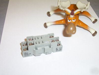 Idec SH2B-05 socket 10A 300V __C130