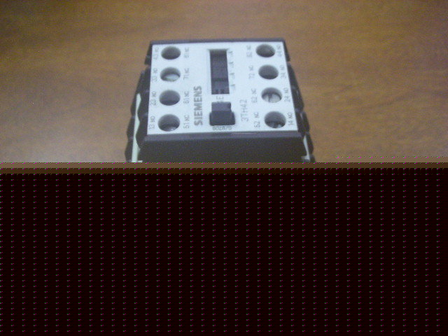 Siemens 3TH4244-0A relay 8 pole 110V coil