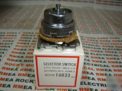 New cutler hammer selector switch 10250T4023 